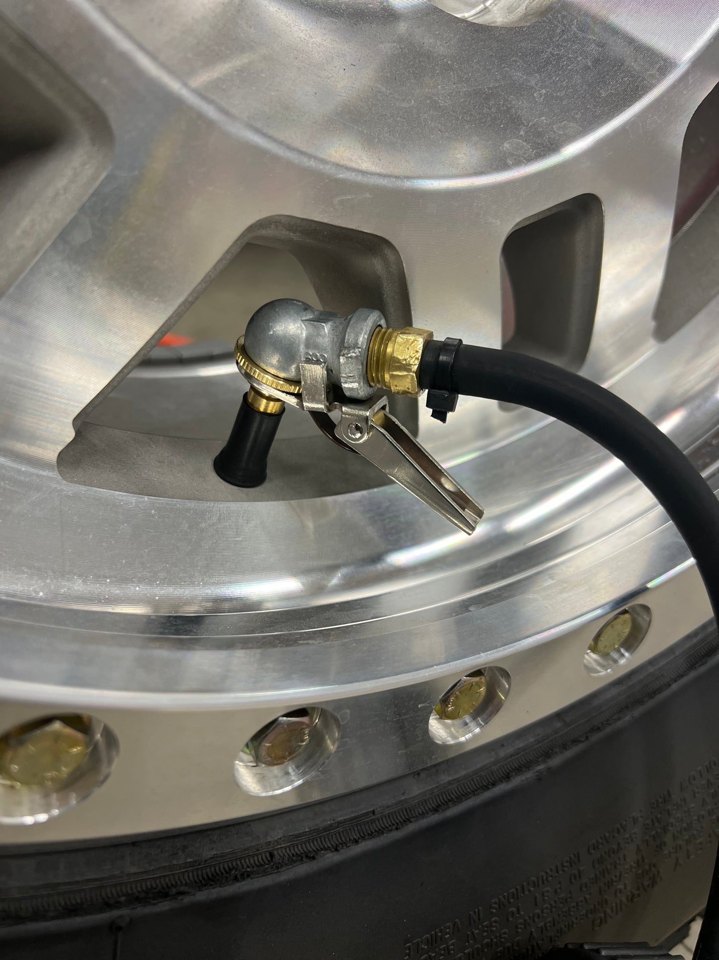 THE ORIGINAL LOCKING AIR CHUCK | now for tankless air compressors